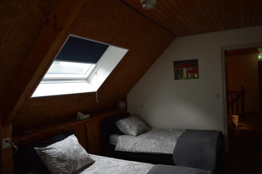 Bed and Breakfast De Pompstee Rolde Zimmer foto